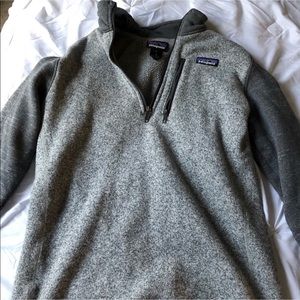 Gray men’s Patagonia pullover size medium